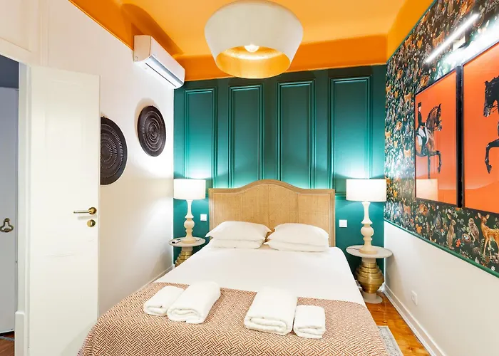 Central Lisbon Vintage & Modern Apartment