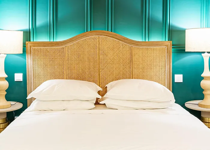 Central Lisbon Vintage & Modern Apartment